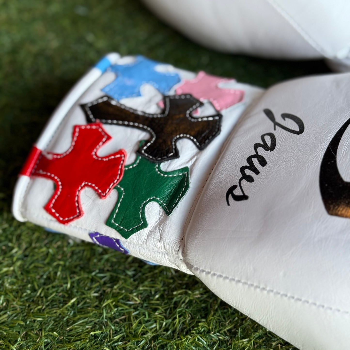 CRUCIFIX WHT | PRO ELITE GLOVES 100% LEATHER