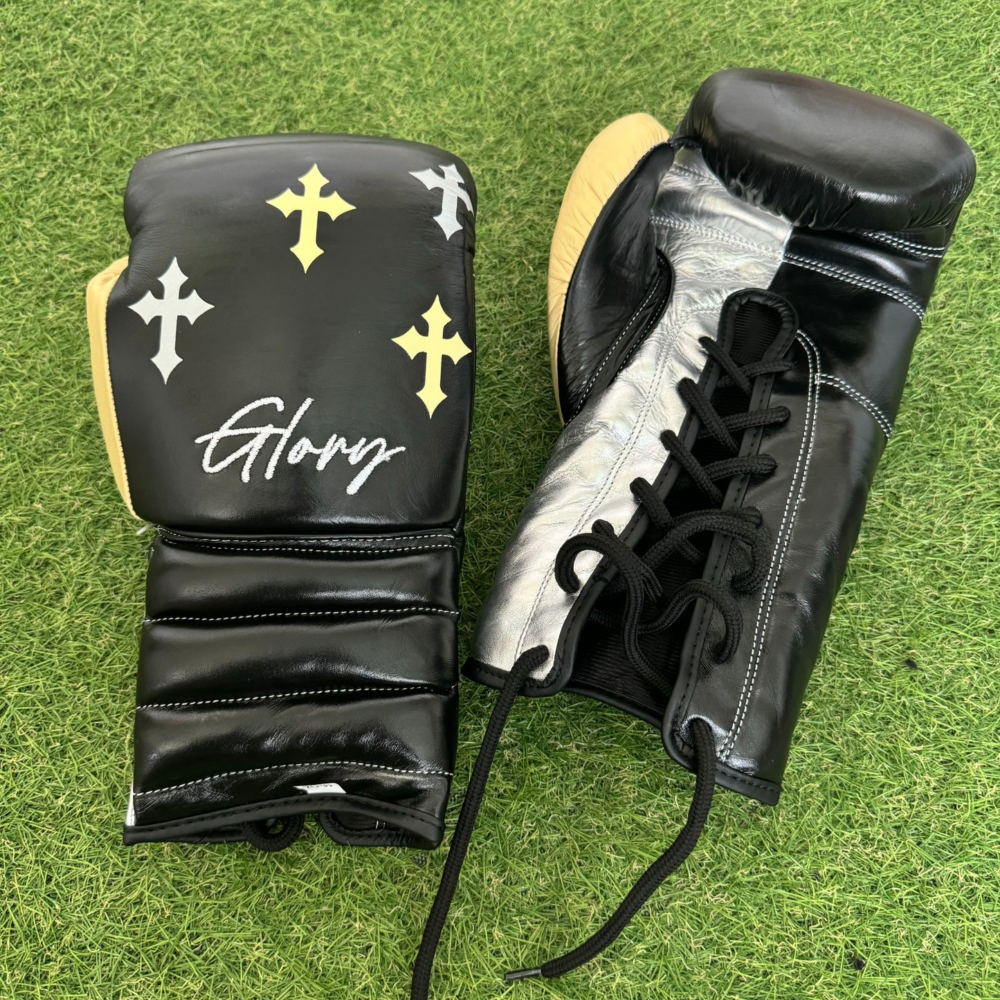 HM CRUCIFIX CREAM, BLACK & SILVER |  GLOVES 100% LEATHER