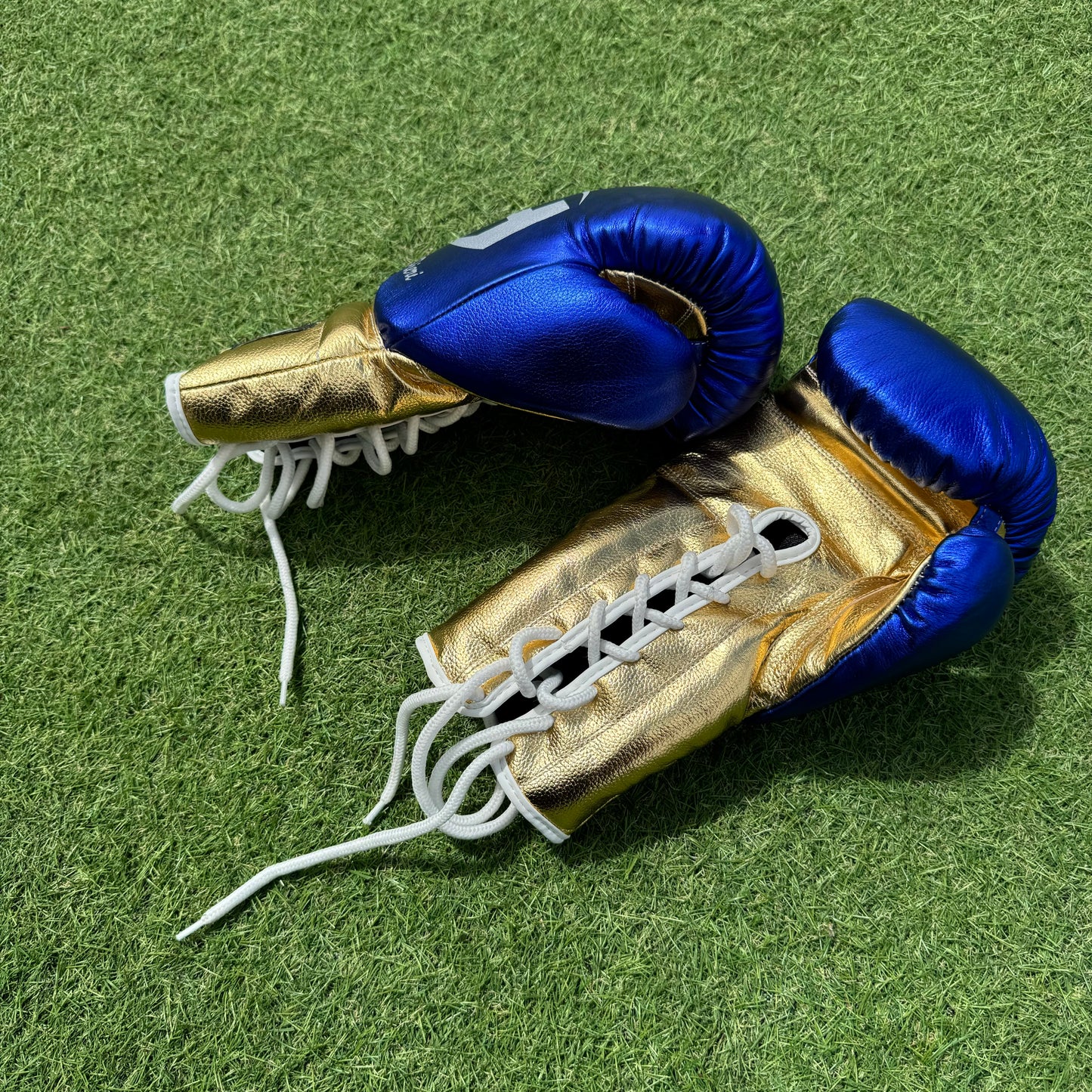 METALLIC BLUE GOLD | BOXING GLOVES 100% LEATHER