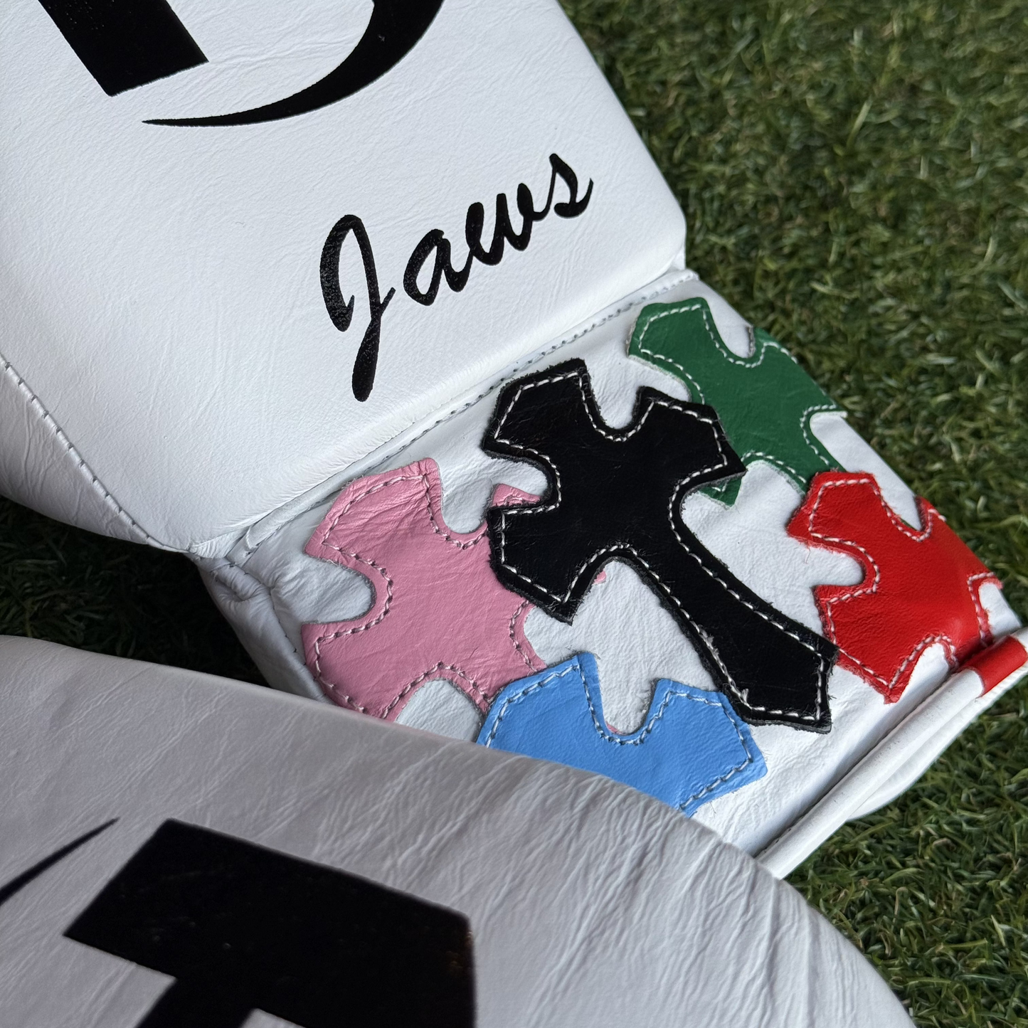 CRUCIFIX WHT | PRO ELITE GLOVES 100% LEATHER
